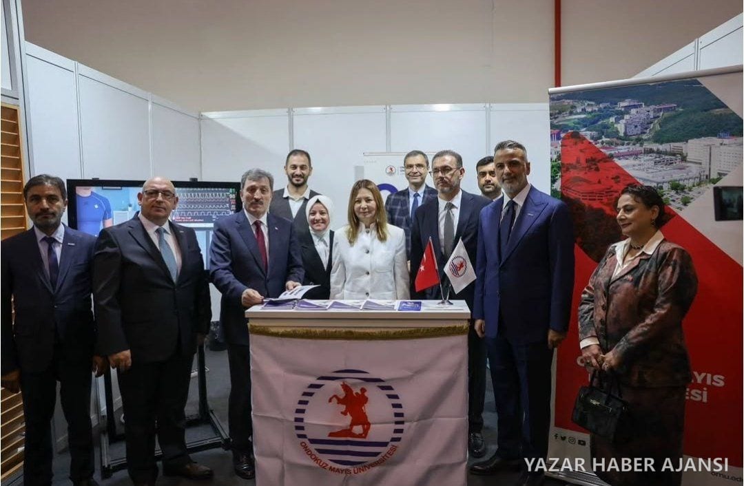 Samsun Valisi Orhan Tavlı ve heyet, fuardaki OMÜ standını ziyaret etti (Fotoğraf: Ondokuz Mayıs Üniversitesi)