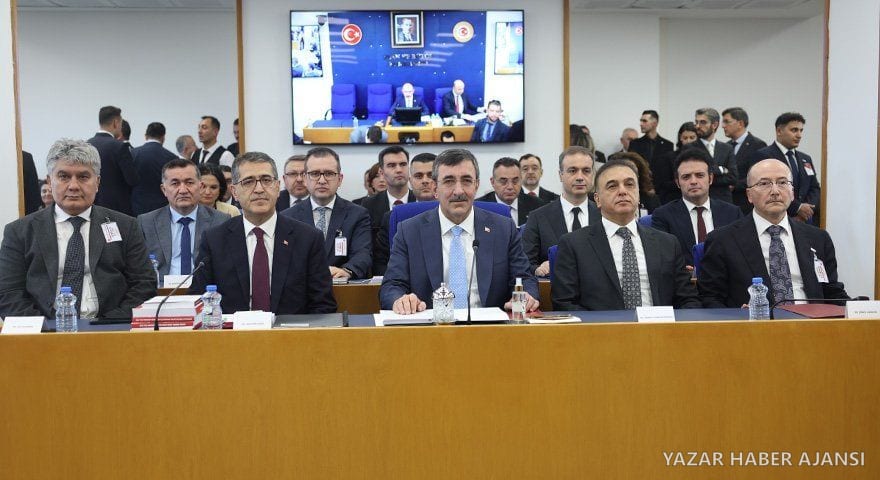 Cumhurbaşkanı Yardımcısı Cevdet Yılmaz, 2027 bütçesinin görüşüldüğü TBMM Plan ve Bütçe Komisyonu toplantısında (Fotoğraf: Türkiye Büyük Millet Meclisi)