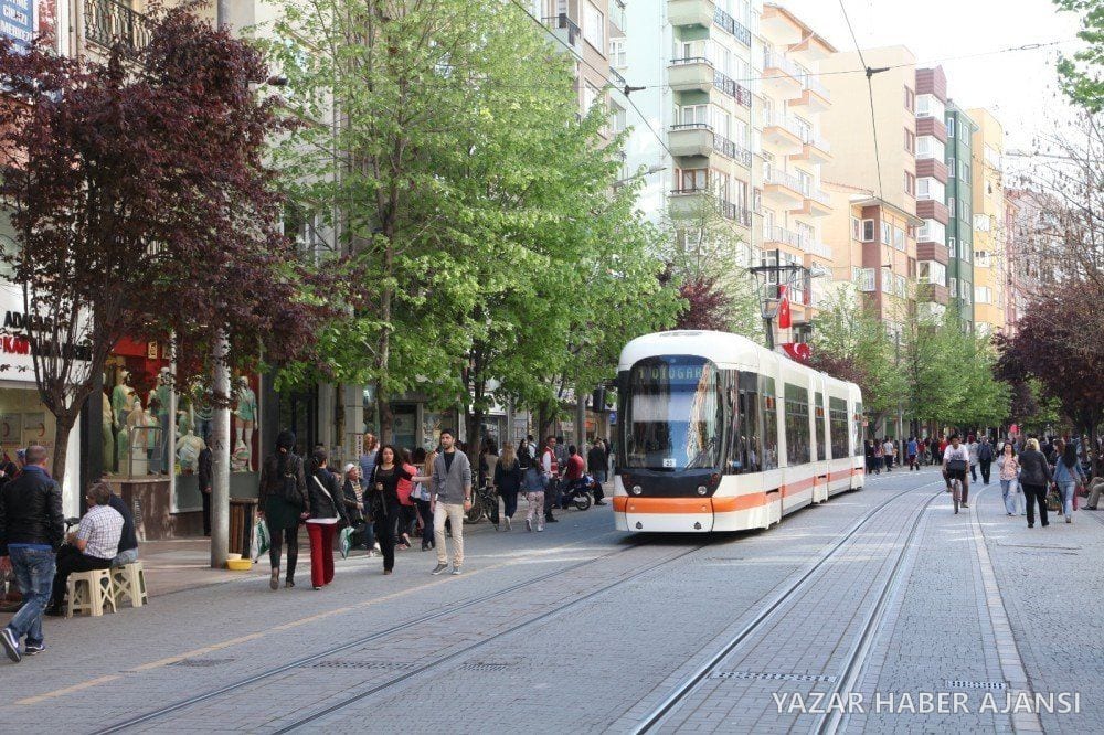 Eskişehir Büyükşehir Belediyesinin KPSS günü ulaşım düzenlemesi haberinde kullandığı fotoğraf (Fotoğraf: Eskişehir Büyükşehir Belediyesi)