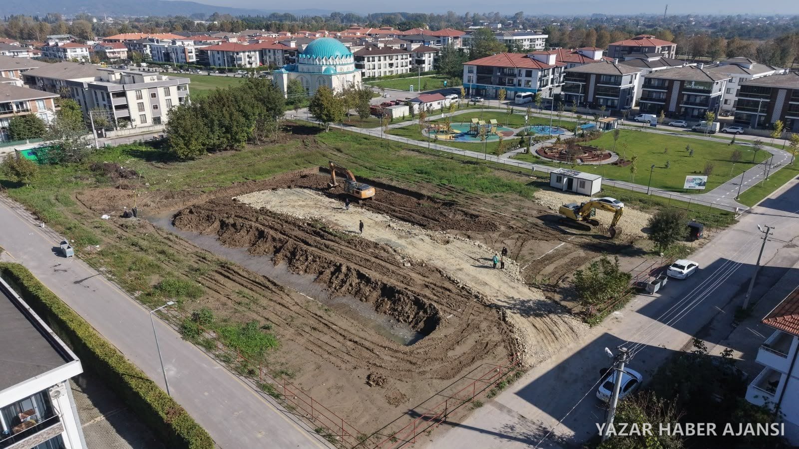 Güneşler'de aşevi ve afet yemekhanesi için başlayan kazı ve dolgu çalışmaları (Fotoğraf: Sakarya Büyükşehir Belediyesi)